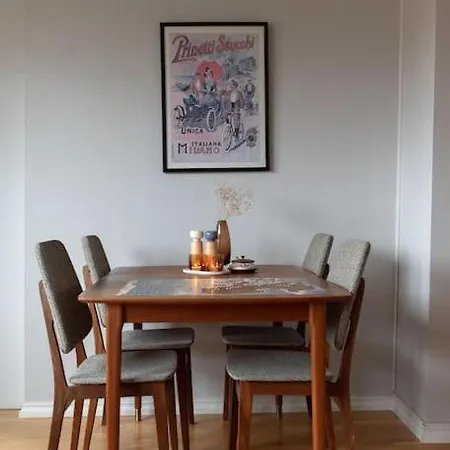 Apartment Modern In Prime Location - Professional Host - Fully Equipped *