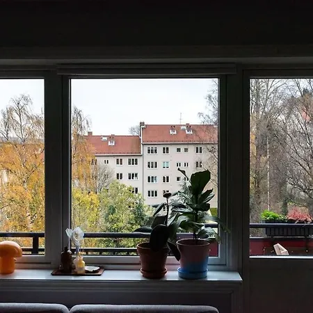 Modern In Prime Location - Professional Host - Fully Equipped